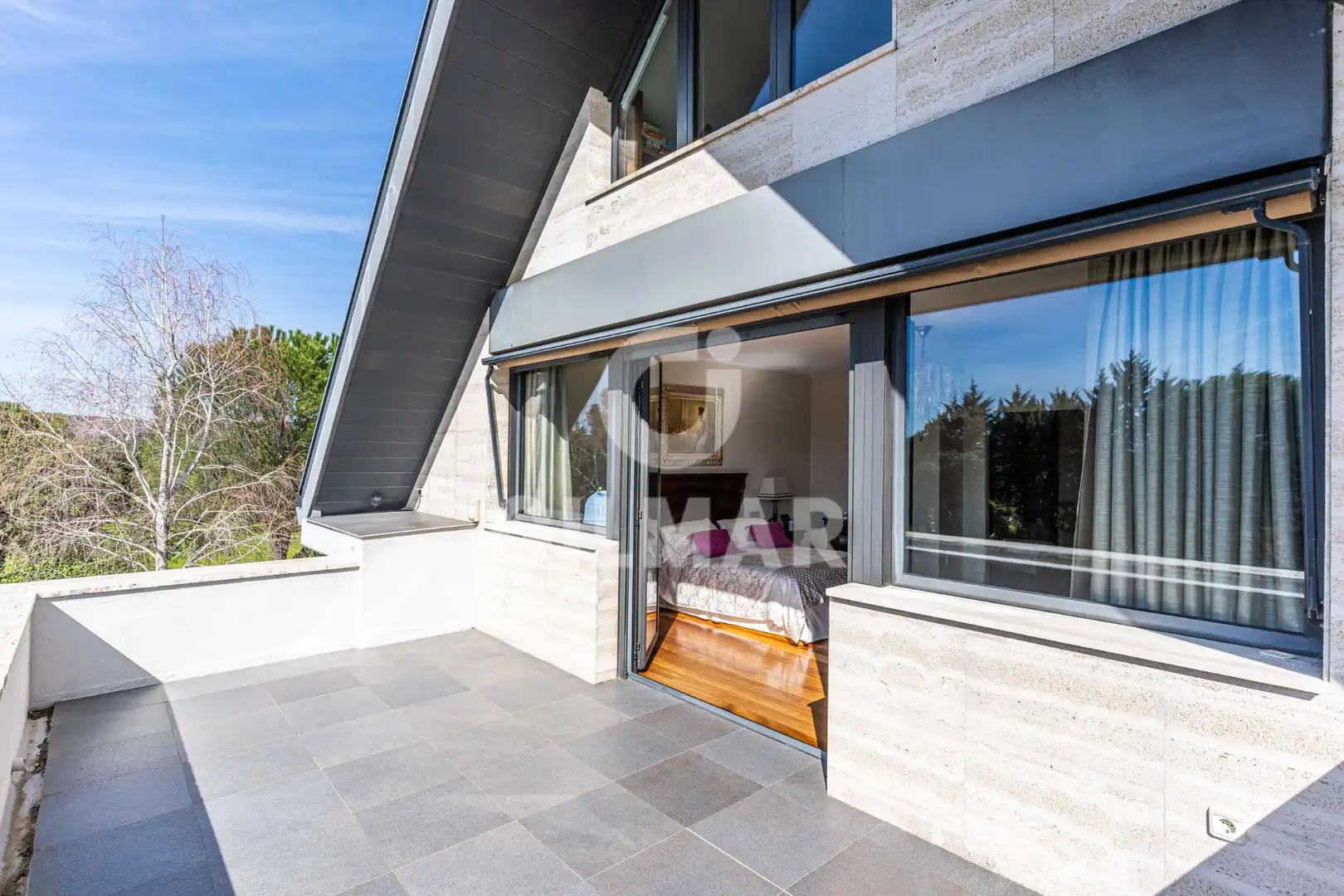 Vista exterior de Casa o chalet en venta en Las Rozas de Madrid con Aire acondicionado, Calefacción y Jardín privado