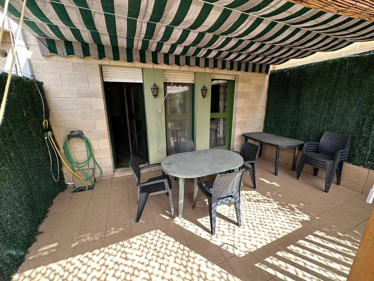 Terrassa de Casa adosada en venda en Villagonzalo Pedernales amb Calefacció, Jardí privat i Terrassa