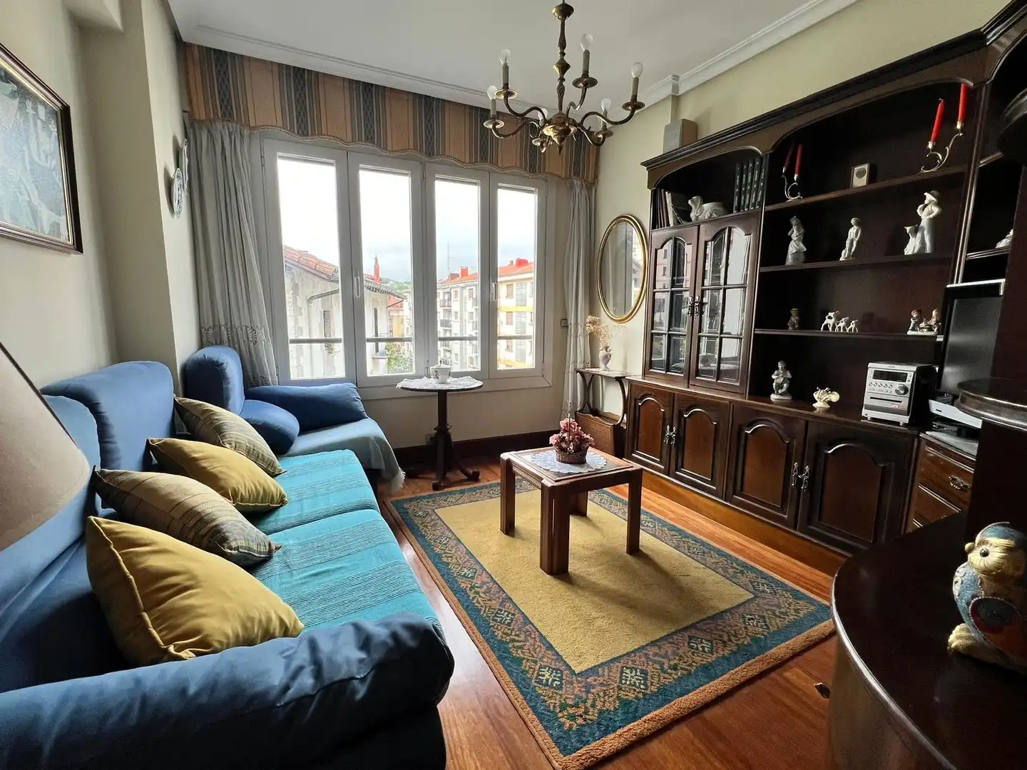 Living room of Flat for sale in Andoain  with Air Conditioner, Heating and Parquet flooring