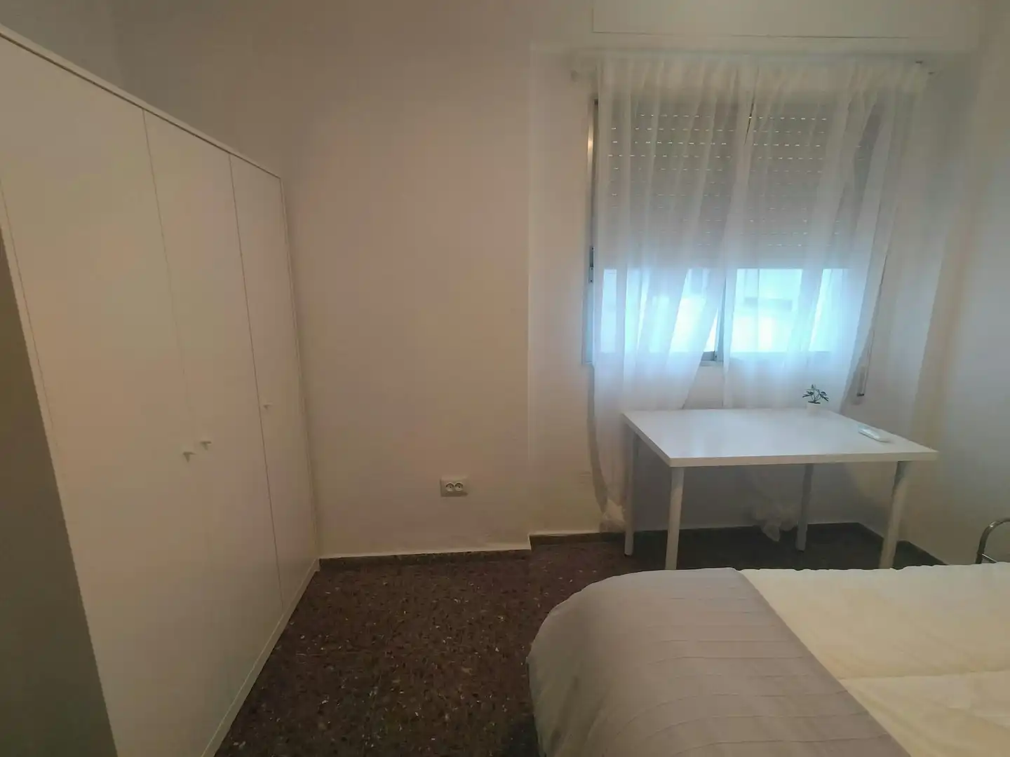 Bedroom of Flat for share in Valencia  with Furnished and Washing machine