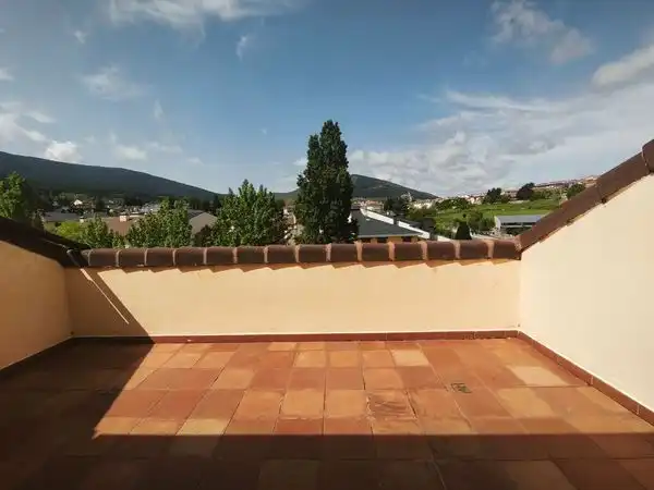 Terraza de Dúplex en venta en El Espinar con Aire acondicionado, Calefacción y Jardín privado