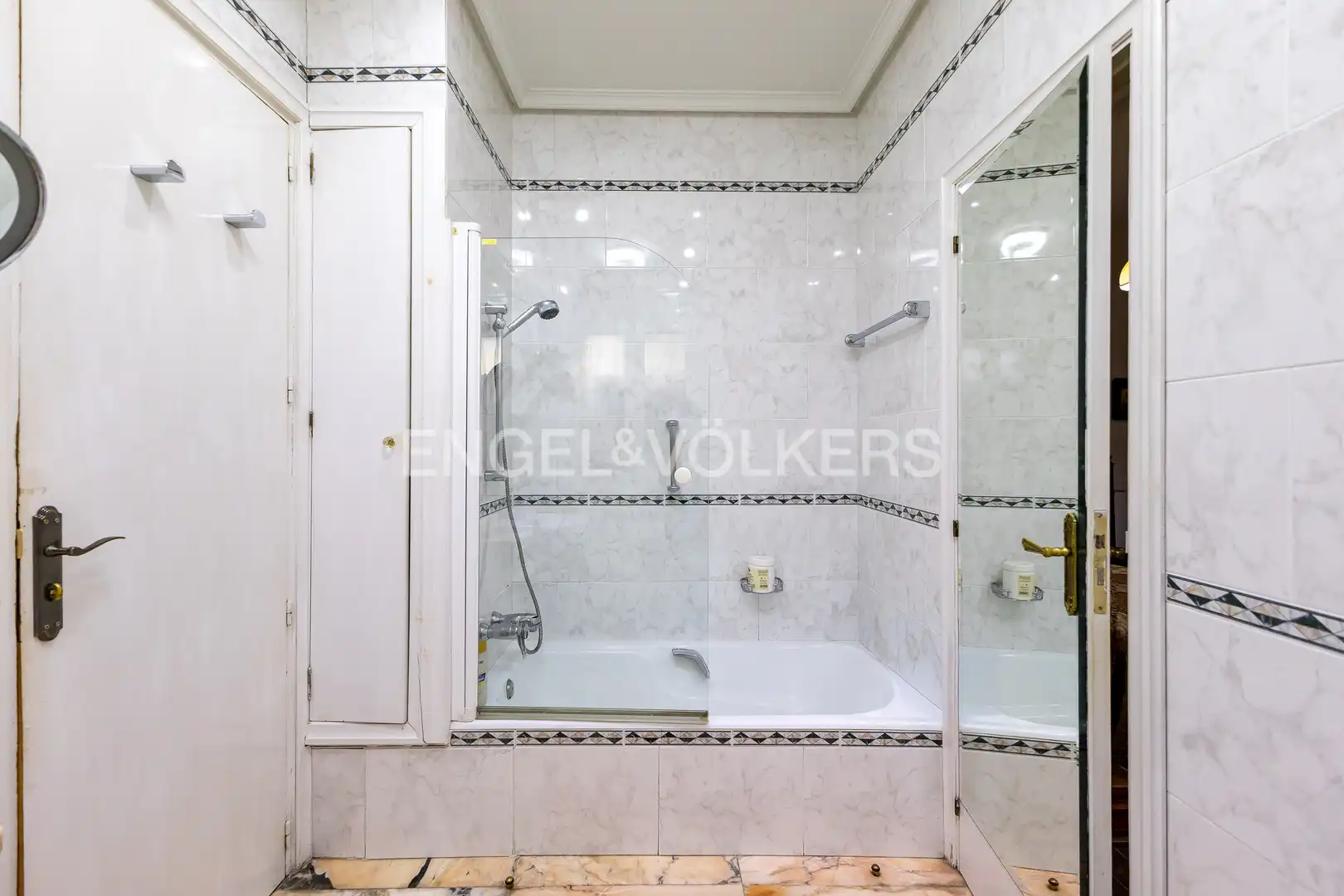 Baño de Casa o chalet en venta en Arganda del Rey con Calefacción, Jardín privado y Terraza