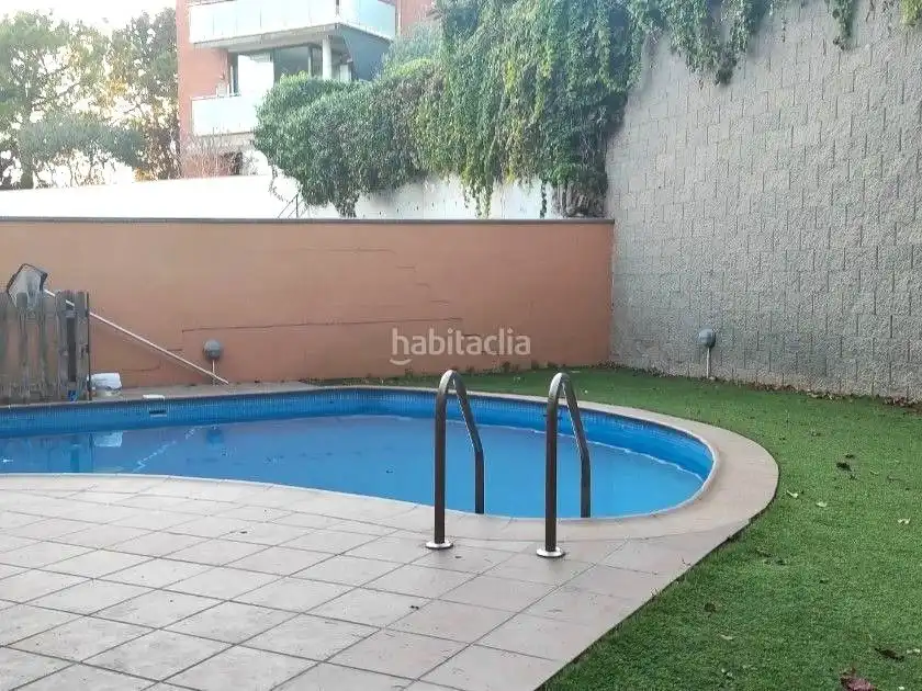 Casa aparellada amb piscina en venda a Mossen Cinto Verdaguer 10, imagen 30