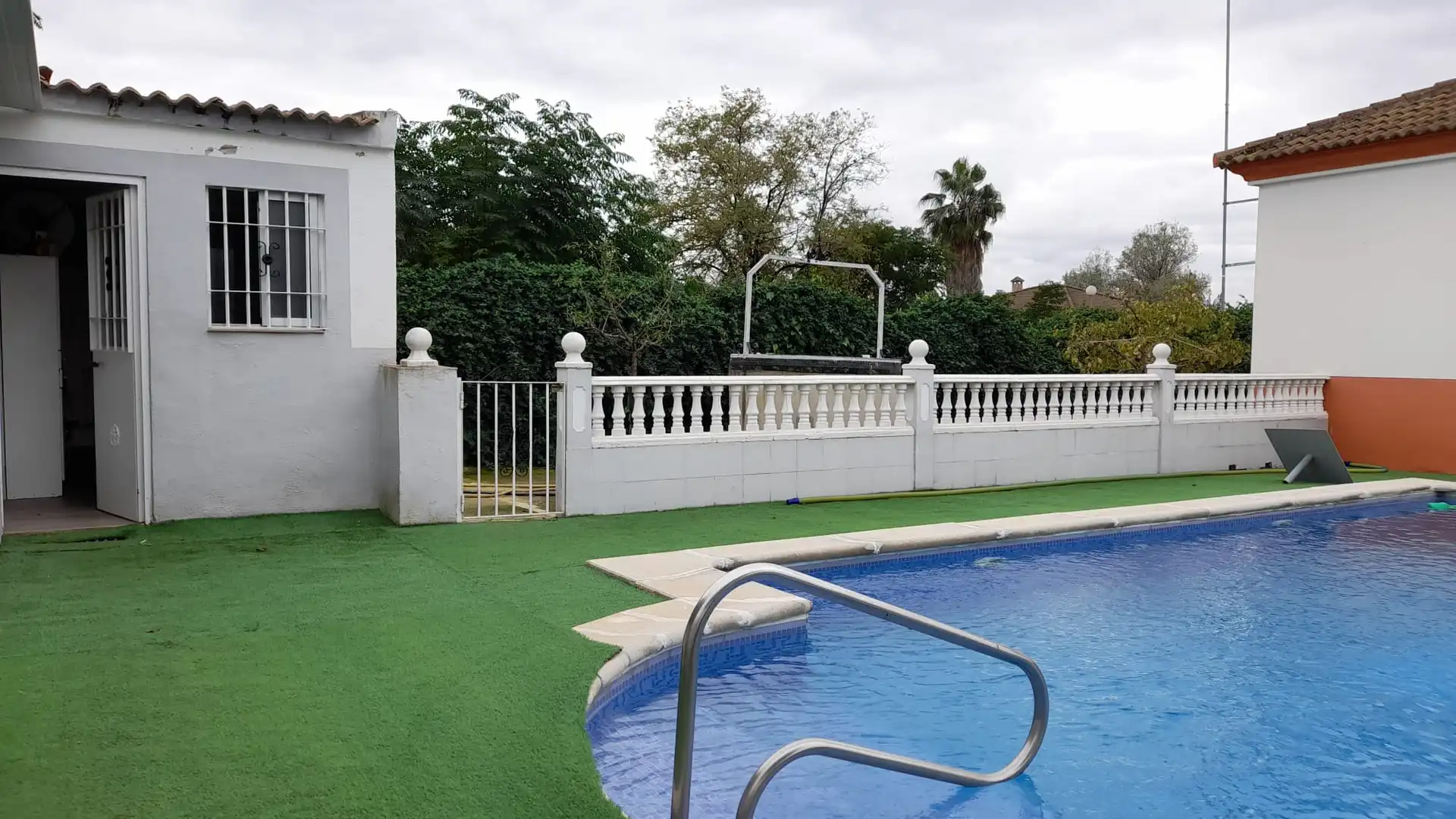 Swimming pool of Houses for sale in Córdoba  with Air Conditioner, Heating and Private garden