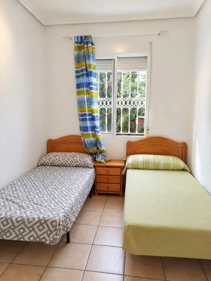 Casa o xalet de lloguer a Calle Calle Montes de León, Los Urrutias