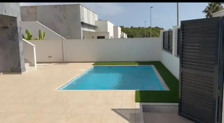 Piscina de Casa o chalet en venta en El Pinar de Campoverde