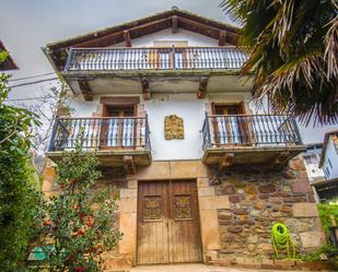 Exterior view of Country house for sale in Ezkurra  with Terrace and Balcony