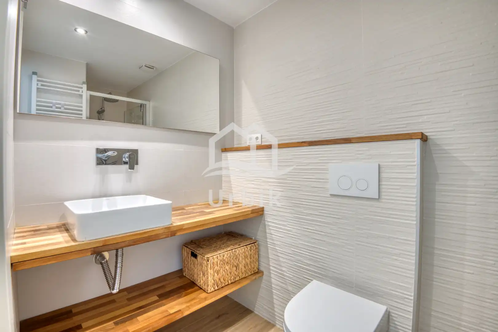 Badezimmer von Einfamilien-Reihenhaus zum Verkauf in Castell d'Aro, Platja d'Aro i s'Agaró mit Klimaanlage, Heizung und Terrasse