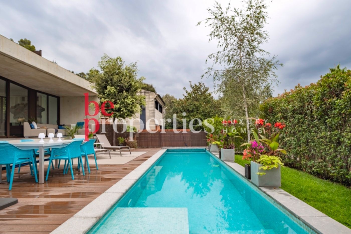 Vista exterior de Casa o xalet en venda en Sant Cugat del Vallès amb Aire condicionat, Calefacció i Parquet