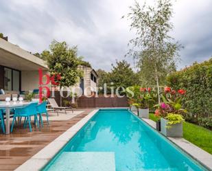 Vista exterior de Casa o xalet en venda en Sant Cugat del Vallès amb Aire condicionat, Calefacció i Parquet