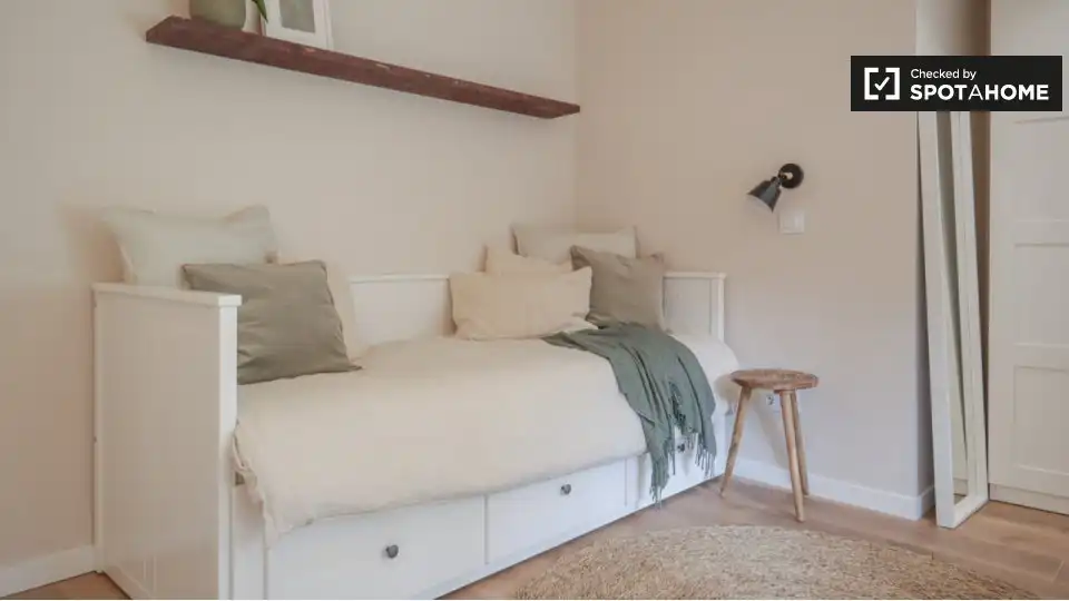 Habitación de Piso de alquiler en Las Rozas de Madrid con Aire acondicionado, Calefacción y Amueblado