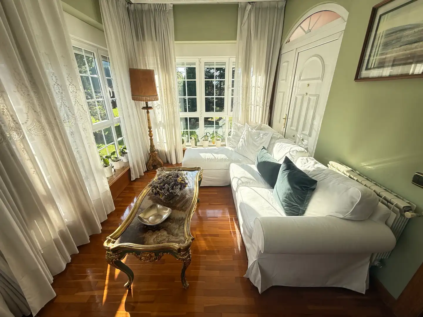 Sala de estar de Casa o chalet en venta en Castrillón con Calefacción, Jardín privado y Piscina