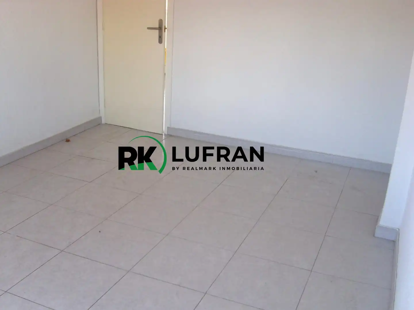 Habitación de Piso en venta en Elda
