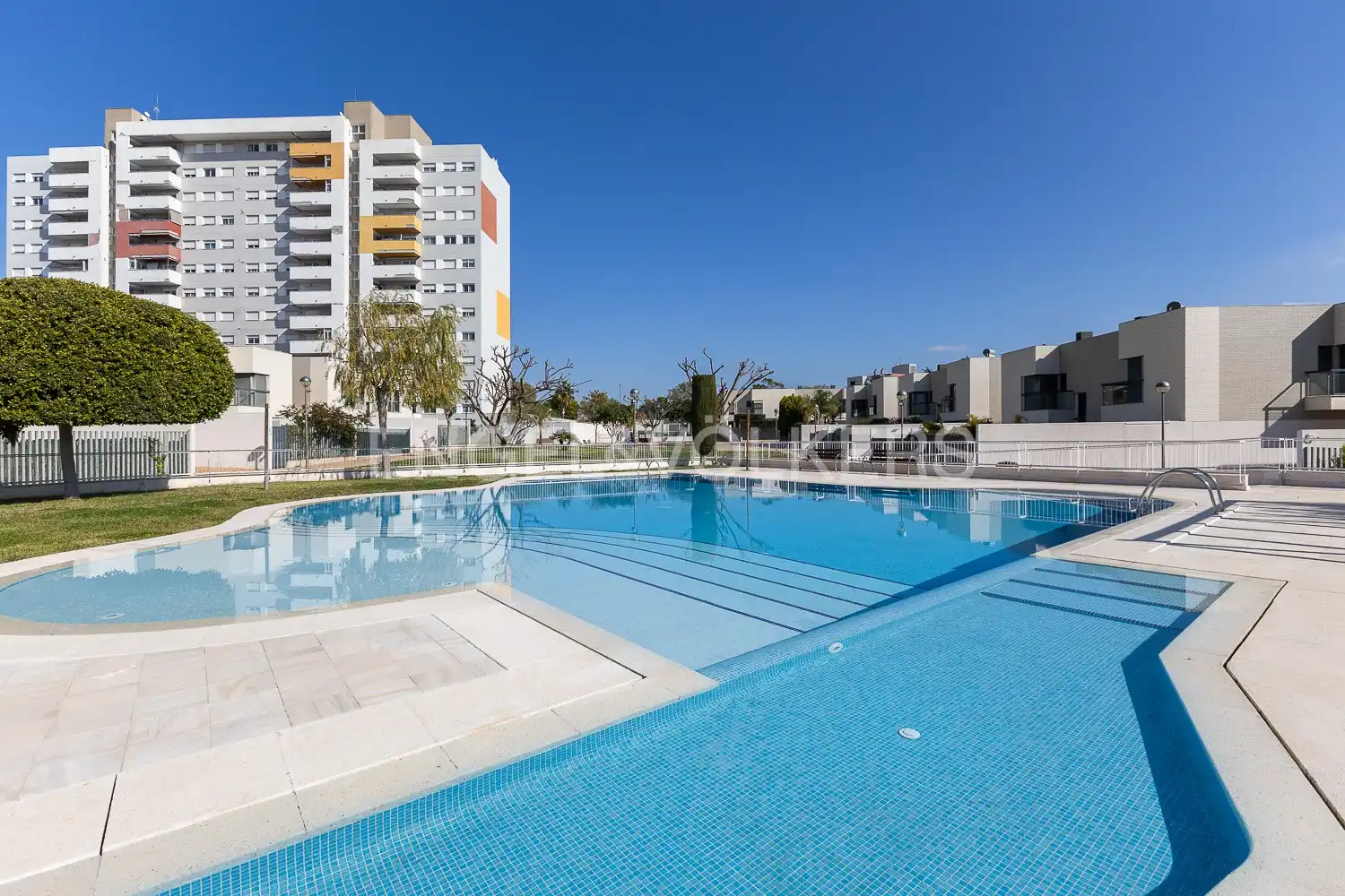 Piscina de Casa o xalet en venda en Paterna amb Aire condicionat, Calefacció i Jardí privat