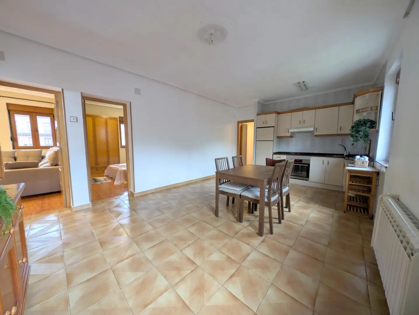Cocina de Piso en venta en San Martín del Rey Aurelio con Calefacción, Trastero y Balcón