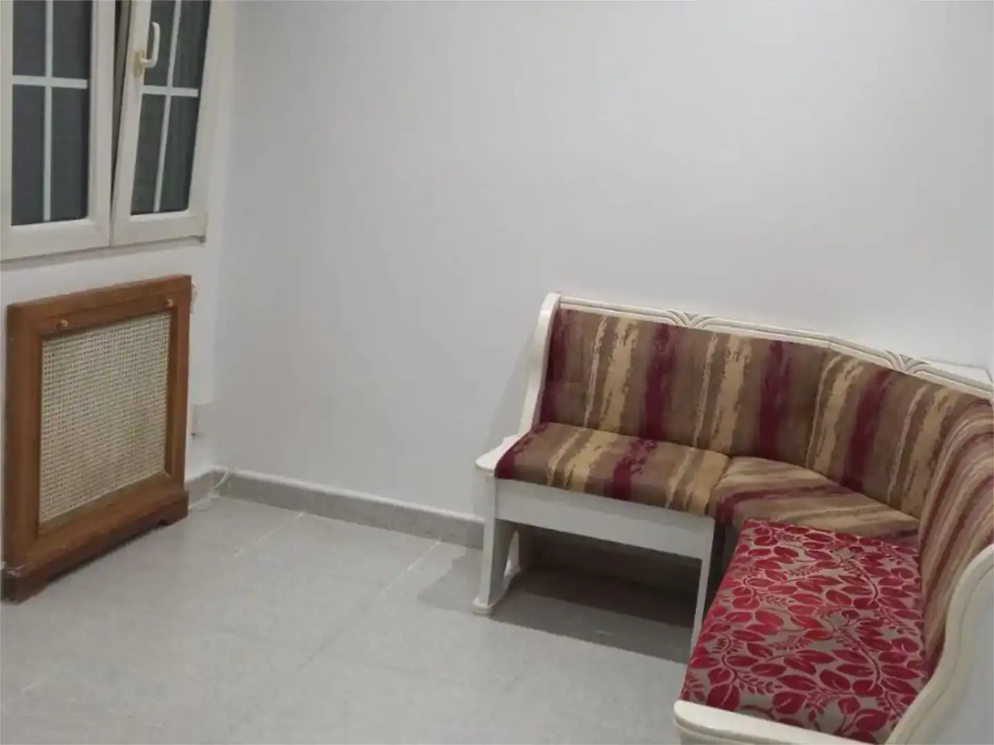 Wohnzimmer von Wohnung zur Miete in Madrid mit Klimaanlage, Privatgarten und Parkett