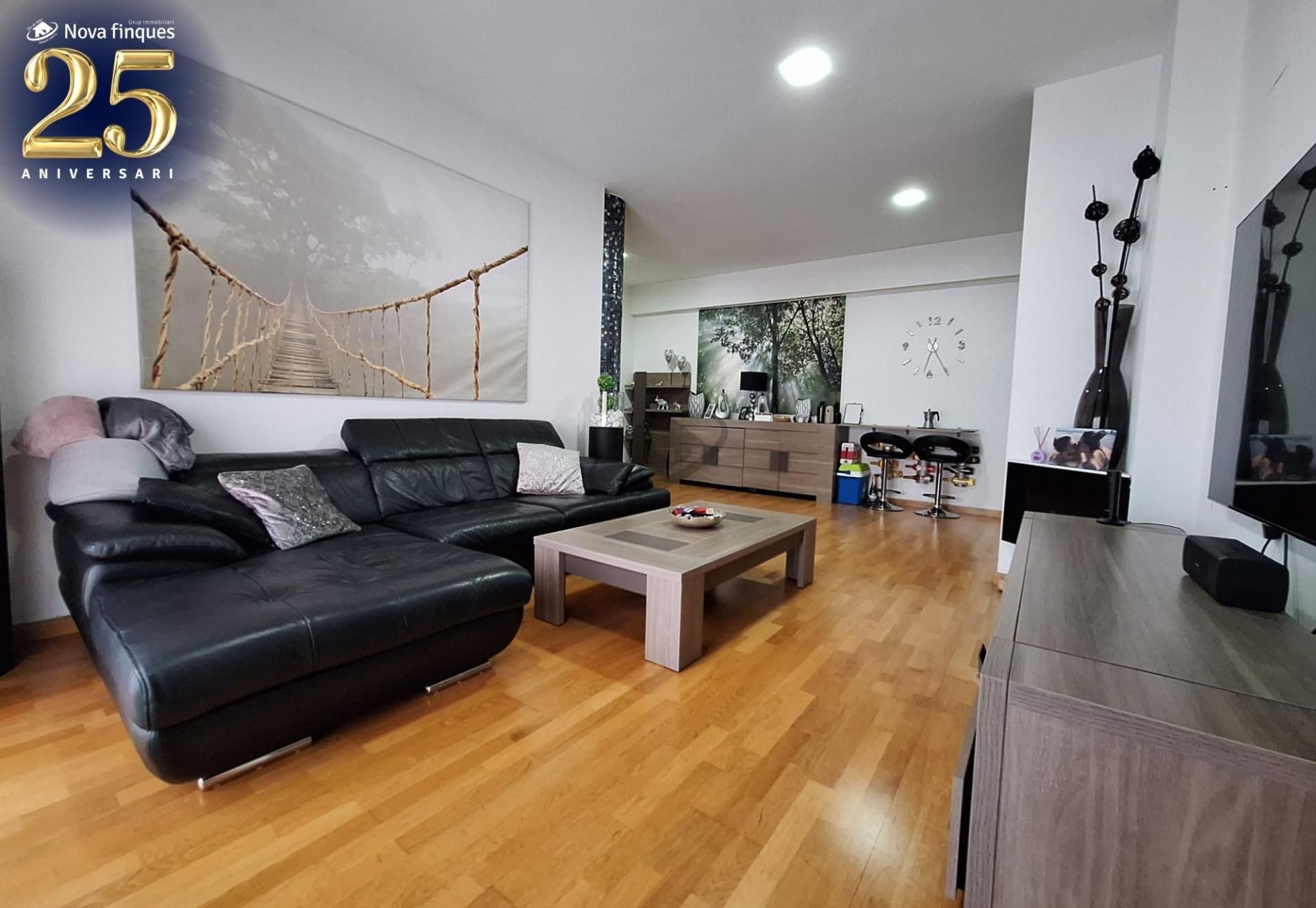 Sala d'estar de Pis en venda en Barberà del Vallès amb Aire condicionat