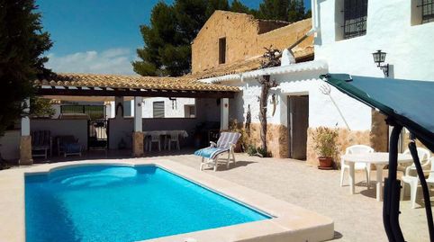 Foto 2 de Casa adosada en venta en Yecla, Murcia