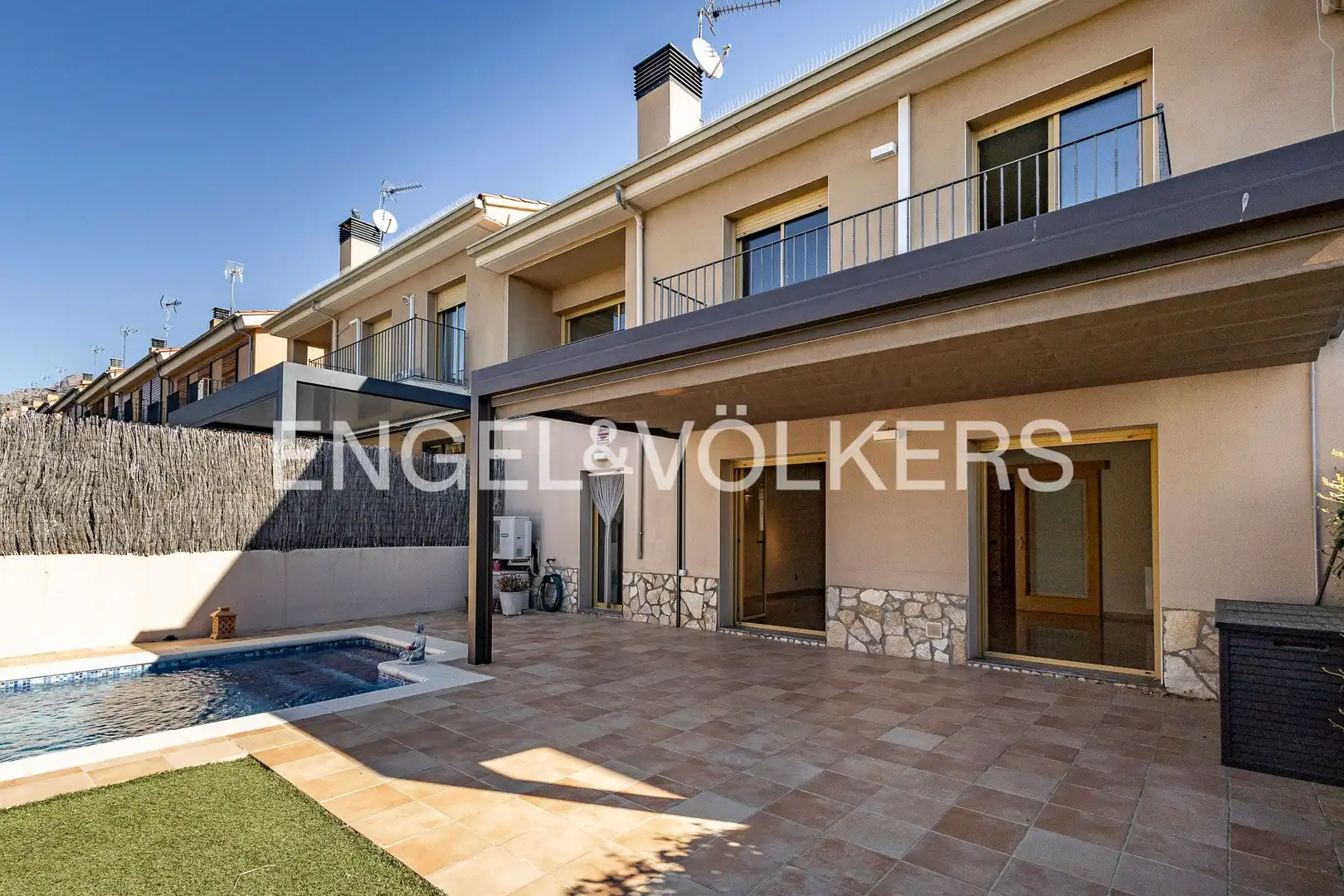 Vista exterior de Casa o chalet de alquiler en Collbató con Aire acondicionado, Calefacción y Jardín privado