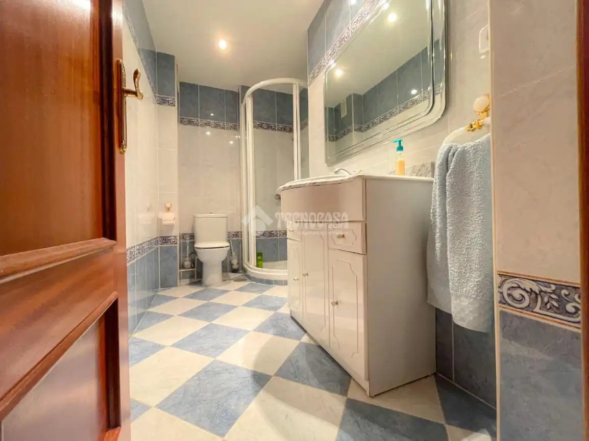 Baño de Piso en venta en Guadarrama con Aire acondicionado, Calefacción y Terraza