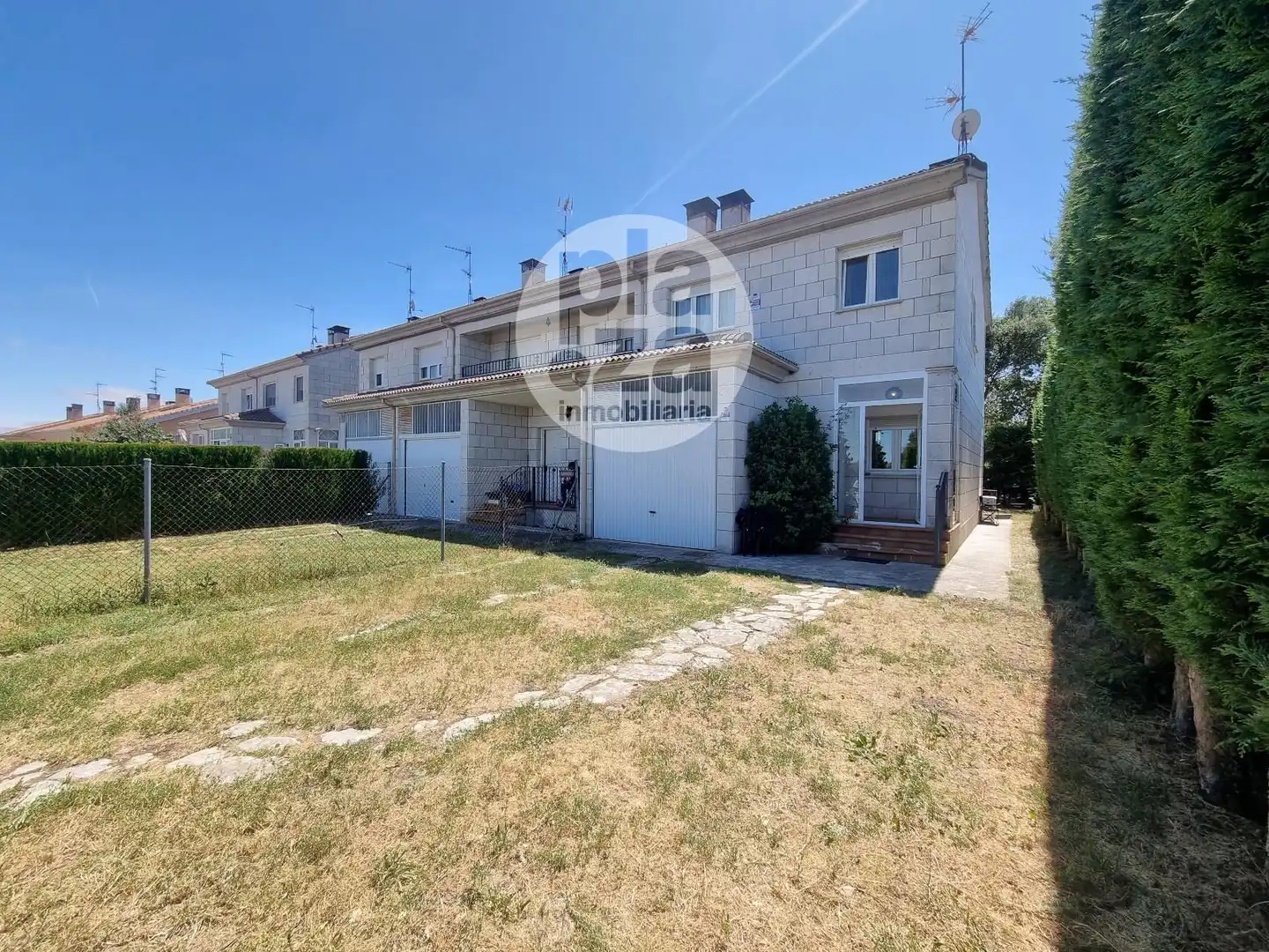 Exterior view of Detached homes for sale in Carcedo de Burgos  with Heating, Private garden and Terrace