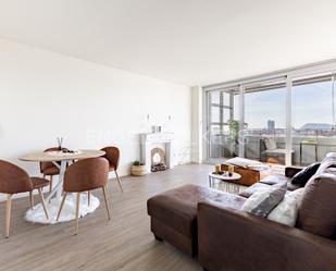 Sala d'estar de Apartament de lloguer en  Barcelona Capital amb Aire condicionat, Calefacció i Parquet