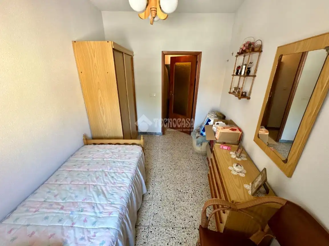 Bedroom of Detached homes for sale in Marchamalo  with Heating