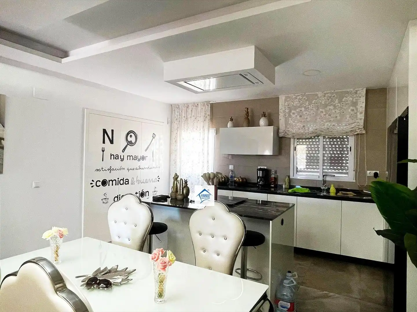 Cocina de Casa o chalet en venta en Cáceres con Aire acondicionado, Piscina y Amueblado