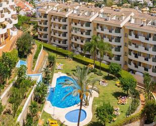 Vista exterior de Àtic en venda en Marbella amb Aire condicionat, Terrassa i Traster