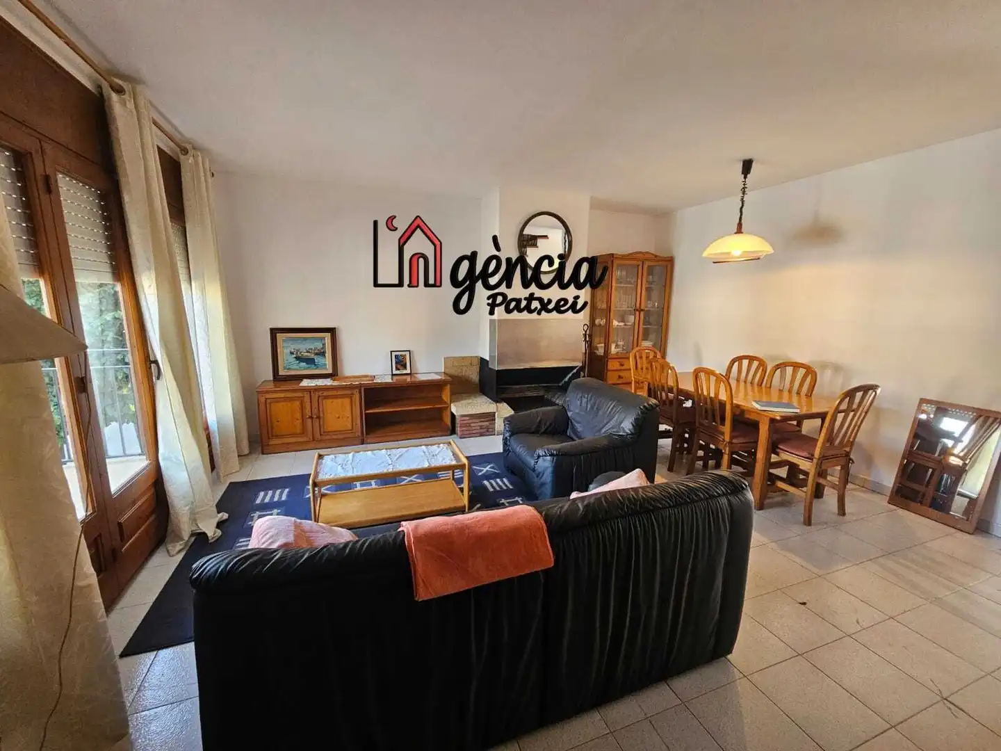 Sala d'estar de Casa adosada en venda en Palafrugell amb Aire condicionat, Calefacció i Jardí privat