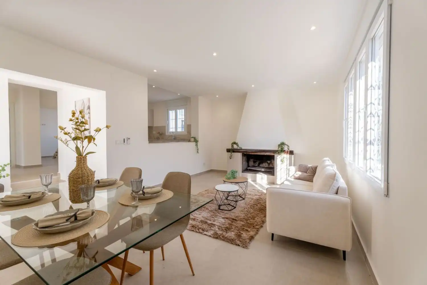 Detached house with pool for sale in Playa de los Locos