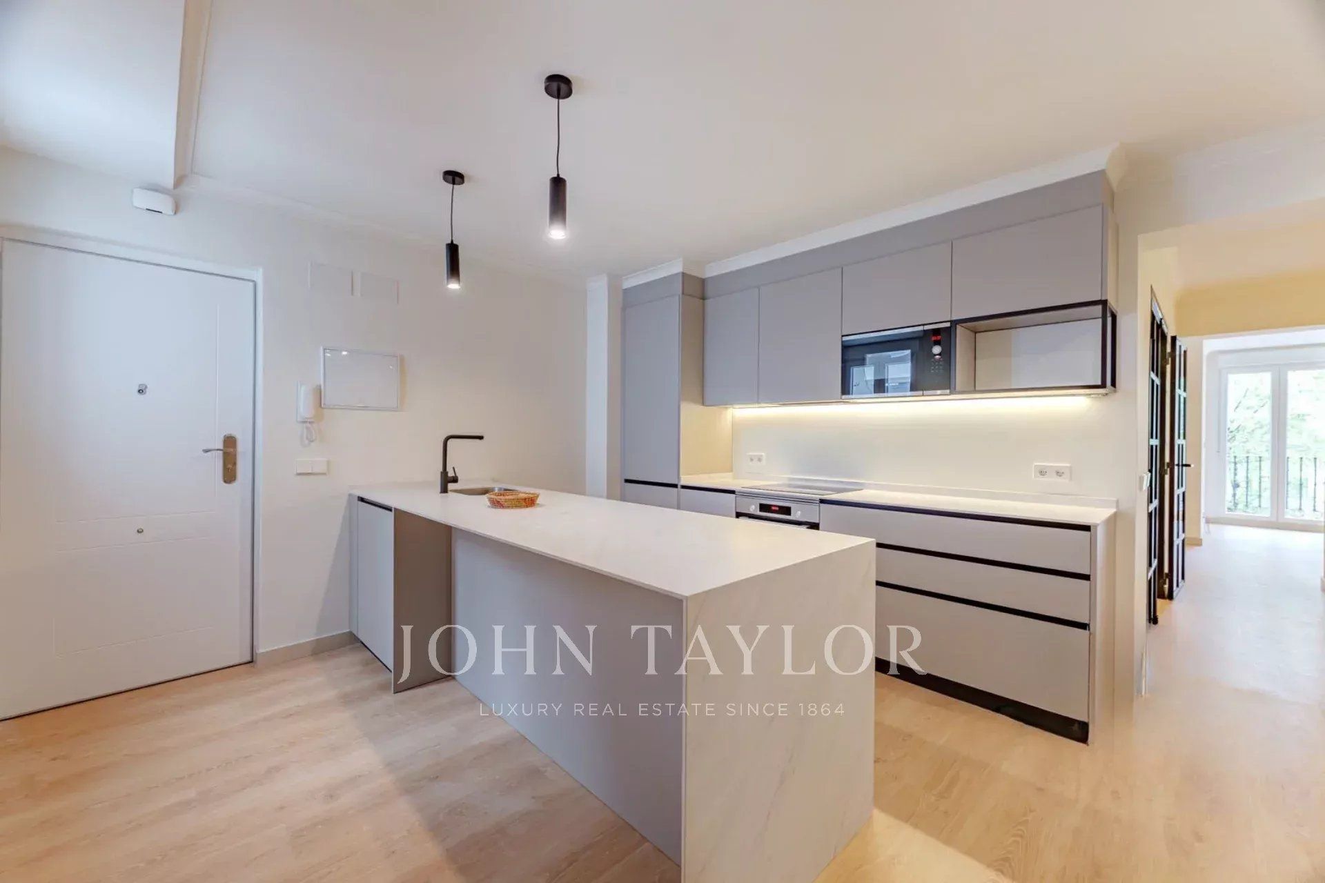 Cuina de Pis en venda en  Madrid Capital amb Aire condicionat, Calefacció i Traster