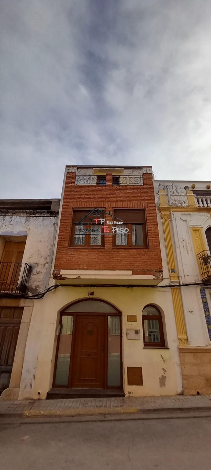 Vista exterior de Casa o xalet en venda en Càlig amb Calefacció, Jardí privat i Terrassa