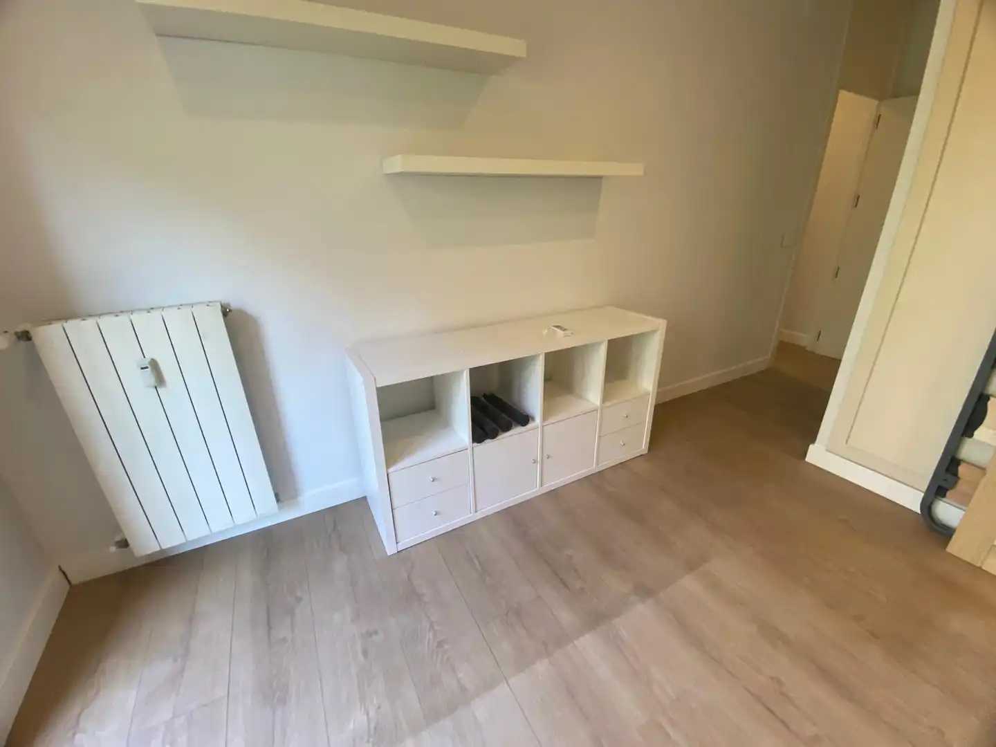 Dormitori de Apartament de lloguer en Madrid amb Aire condicionat, Calefacció i Moblat