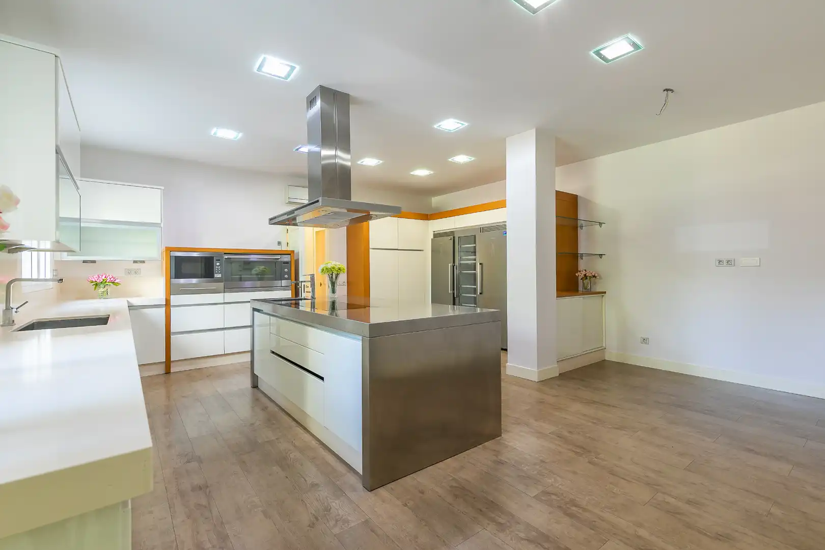 Kitchen of Houses for rent in Madrid  with Air Conditioner, Heating and Private garden