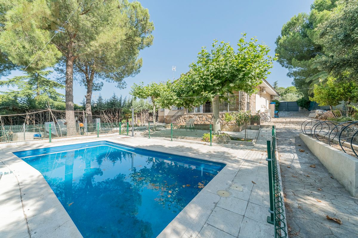 Garden of House or chalet for sale in Valdemorillo  with Air Conditioner, Heating and Terrace