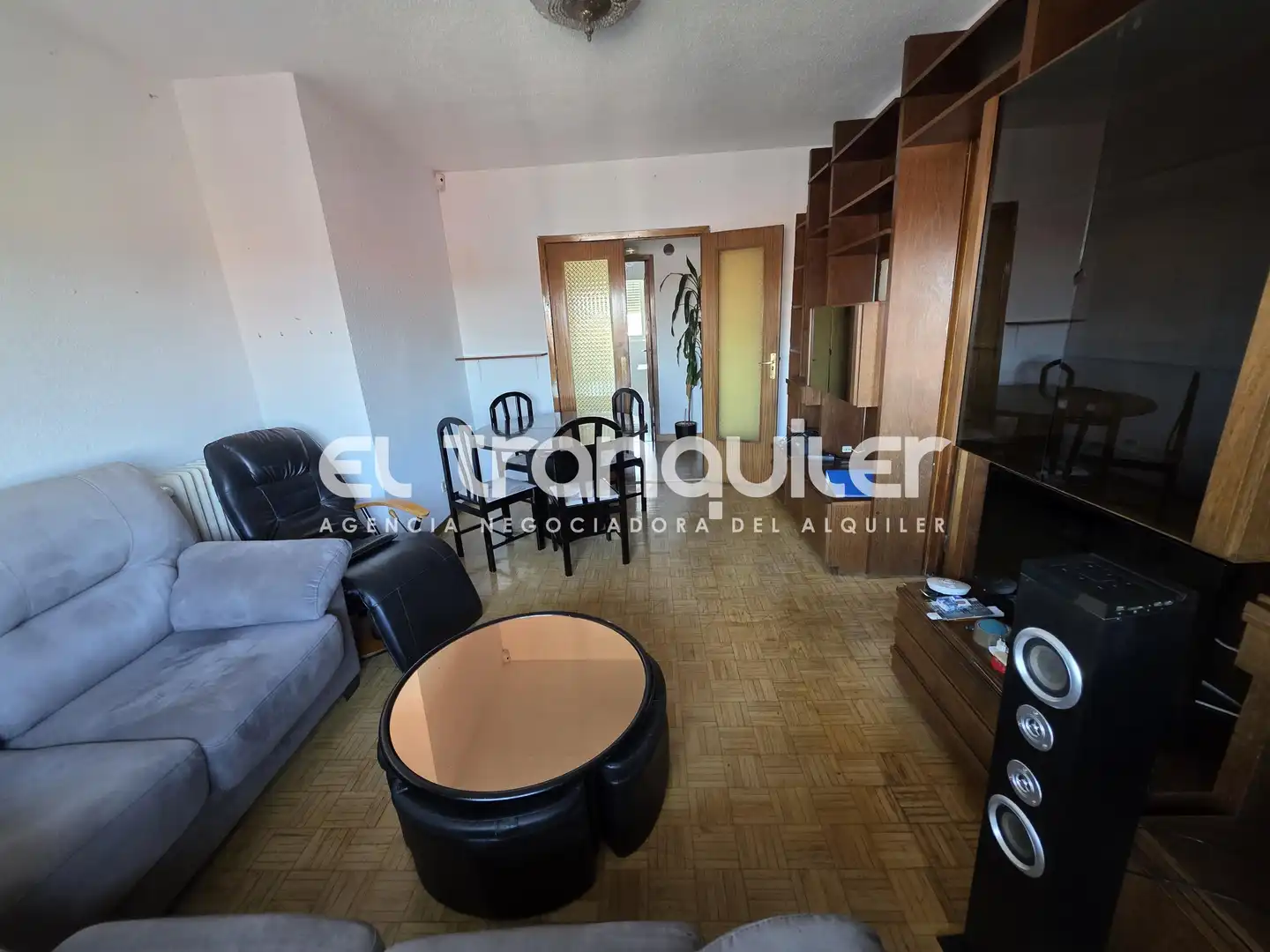 Living room of Flat for rent in Madrid  with Air Conditioner, Parquet flooring and Terrace