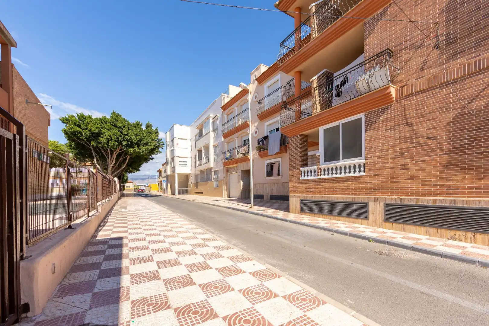 Vista exterior de Pis en venda en Roquetas de Mar
