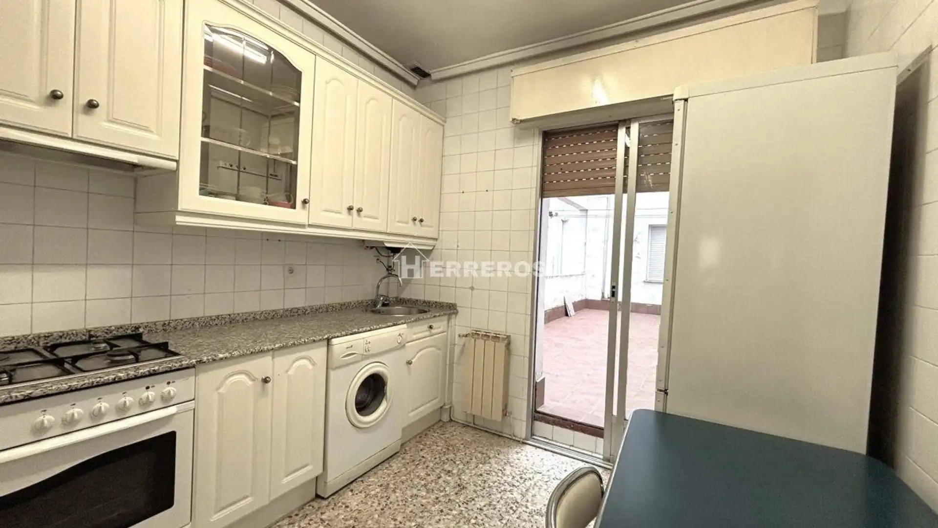 Cocina de Piso en venta en  Logroño con Calefacción, Parquet y Terraza
