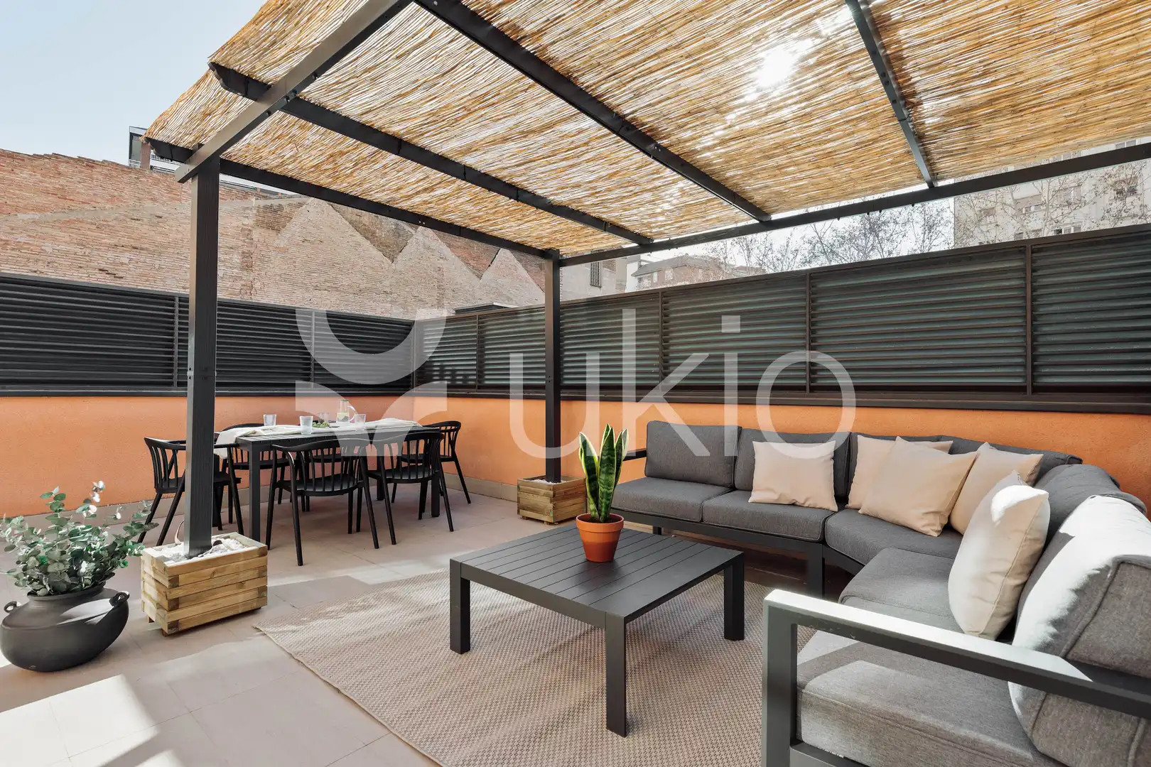Apartment with pool to rent in Carrer de Morales, imagen 2