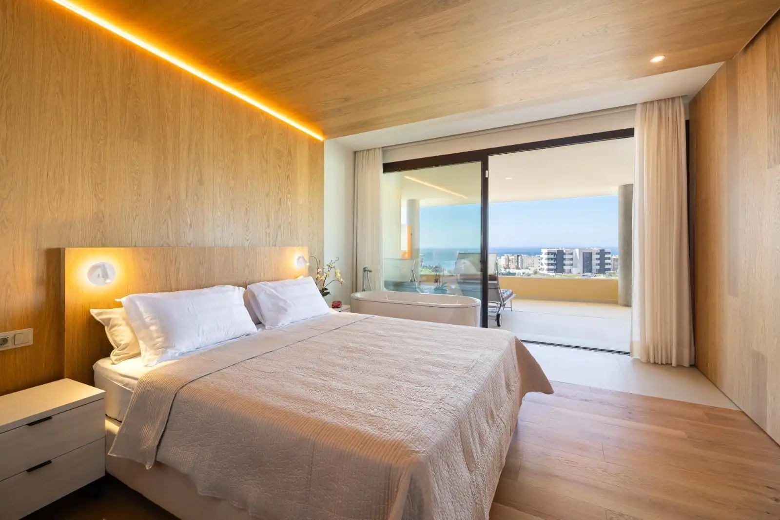Bedroom of Apartments for sale in Fuengirola  with Heating, Terrace and Storage room