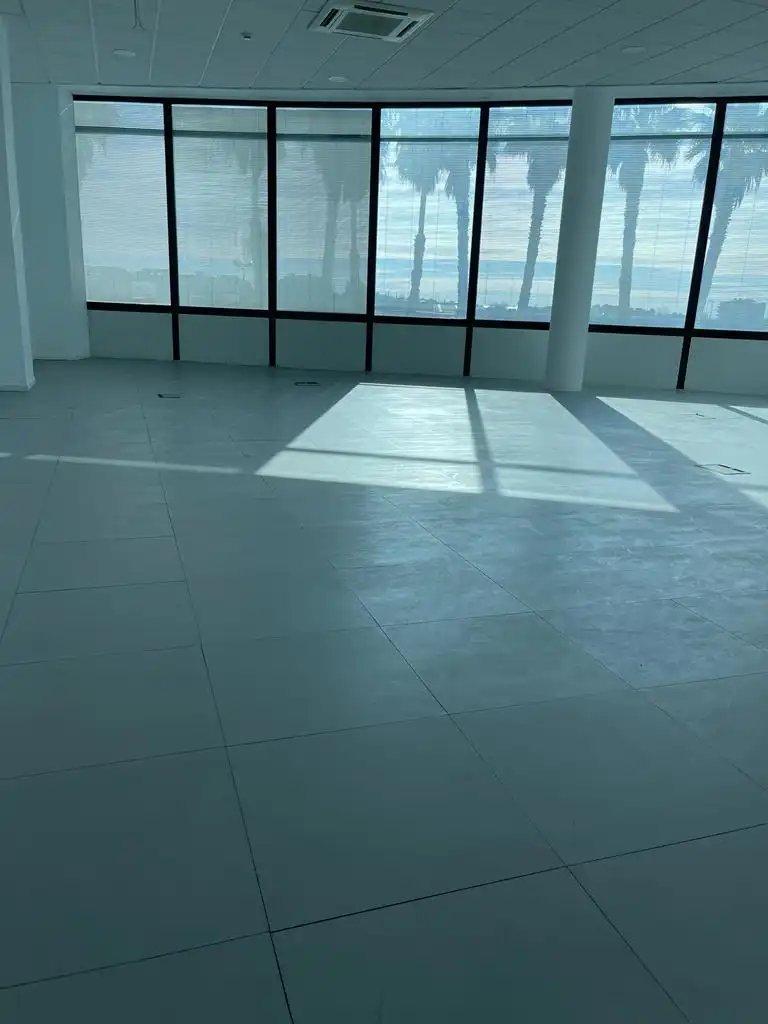 Exterior view of Office for sale in Vilanova i la Geltrú  with Air Conditioner and Heating