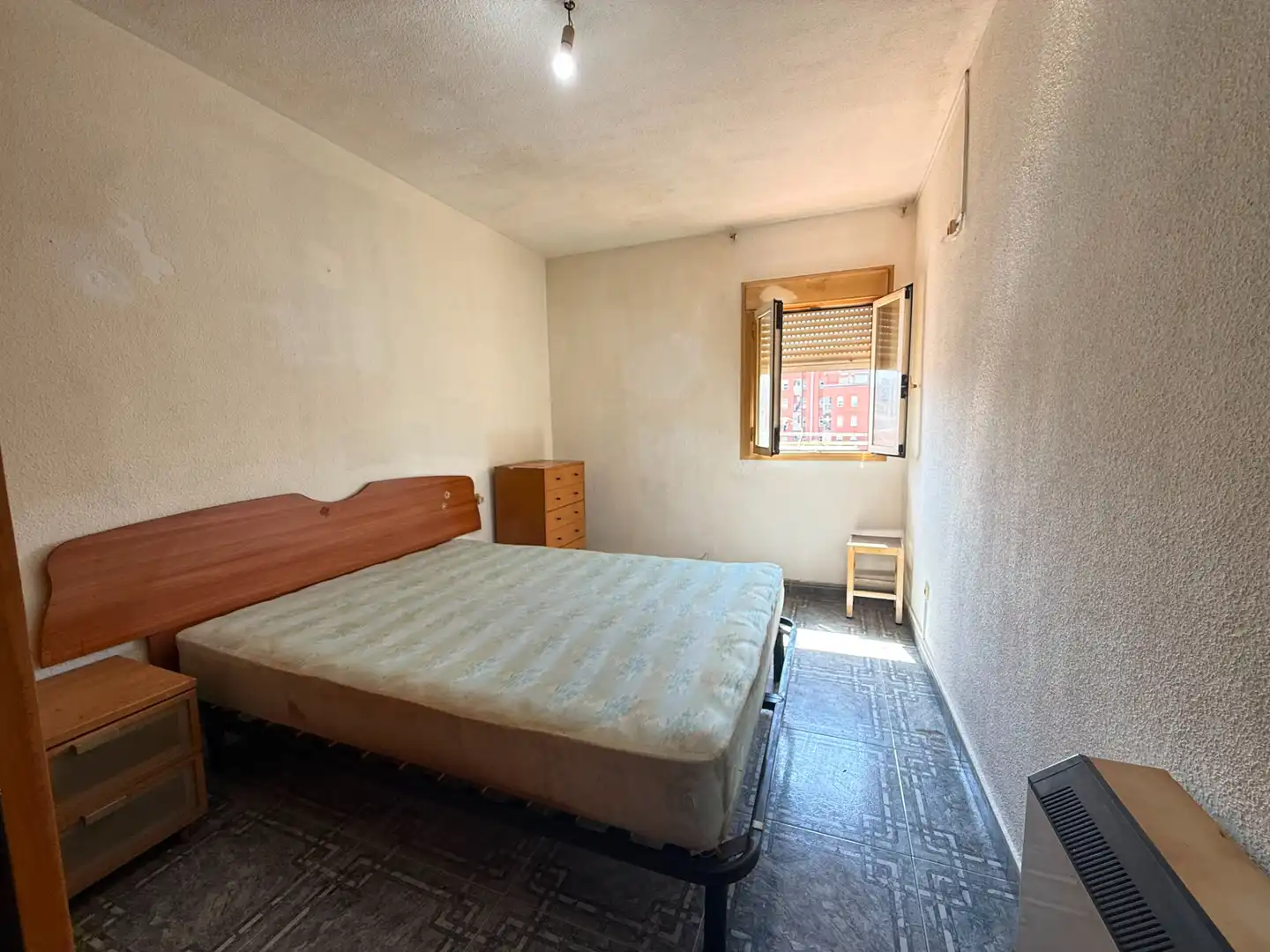 Habitación de Piso en venta en Madrid con Calefacción