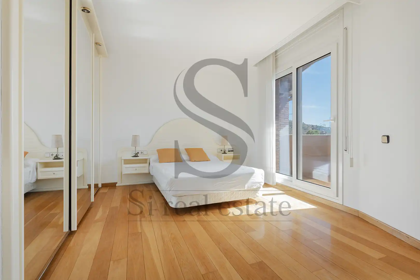 Dormitori de Dúplex en venda en Barcelona amb Aire condicionat, Calefacció i Parquet