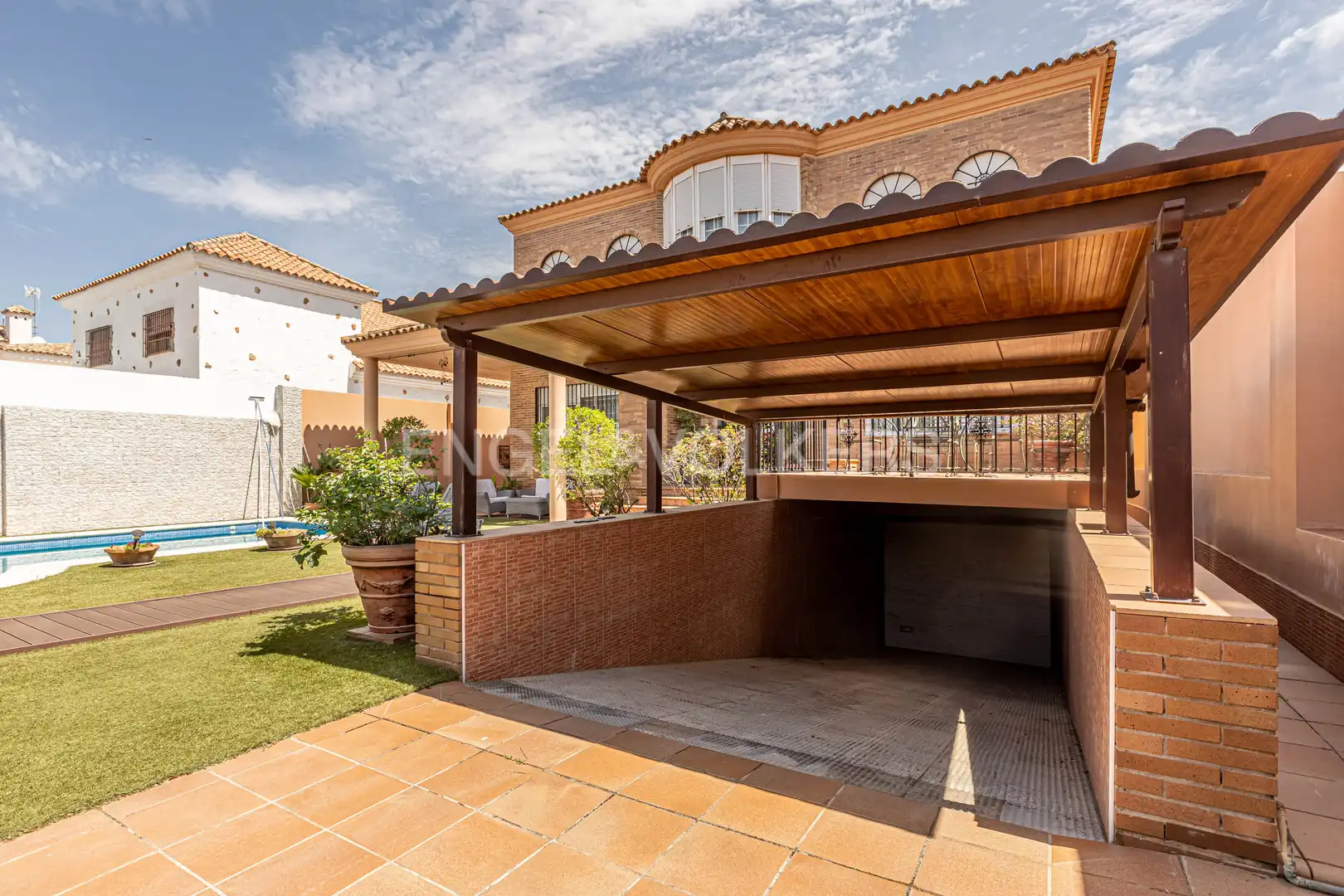 Jardí de Casa o xalet en venda en Utrera amb Aire condicionat, Calefacció i Jardí privat