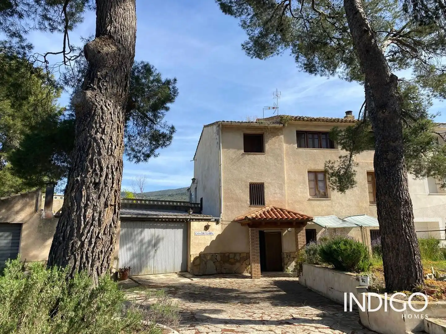 Vista exterior de Casa adosada en venda en Ibi amb Calefacció, Traster i Moblat