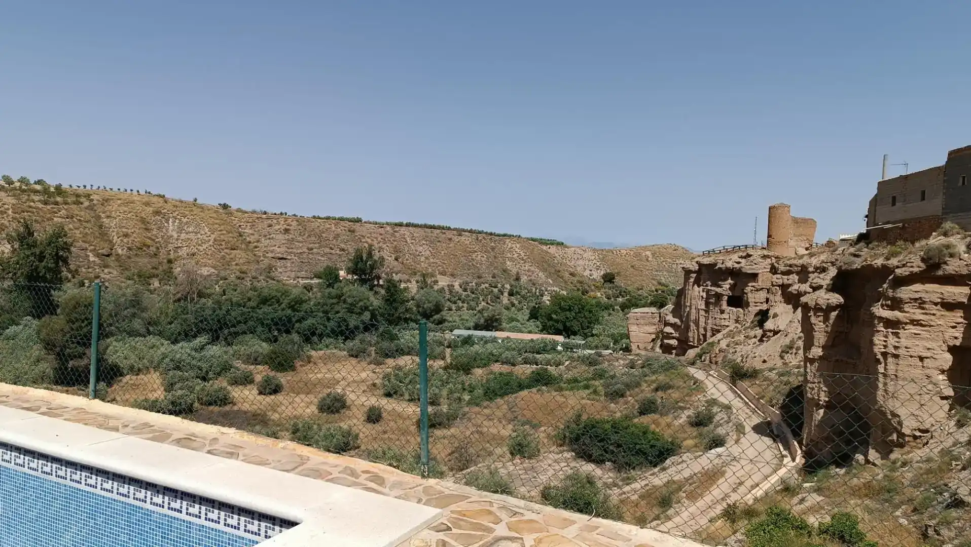 Casa o xalet en venda en Freila amb Jardí privat, Piscina i Moblat