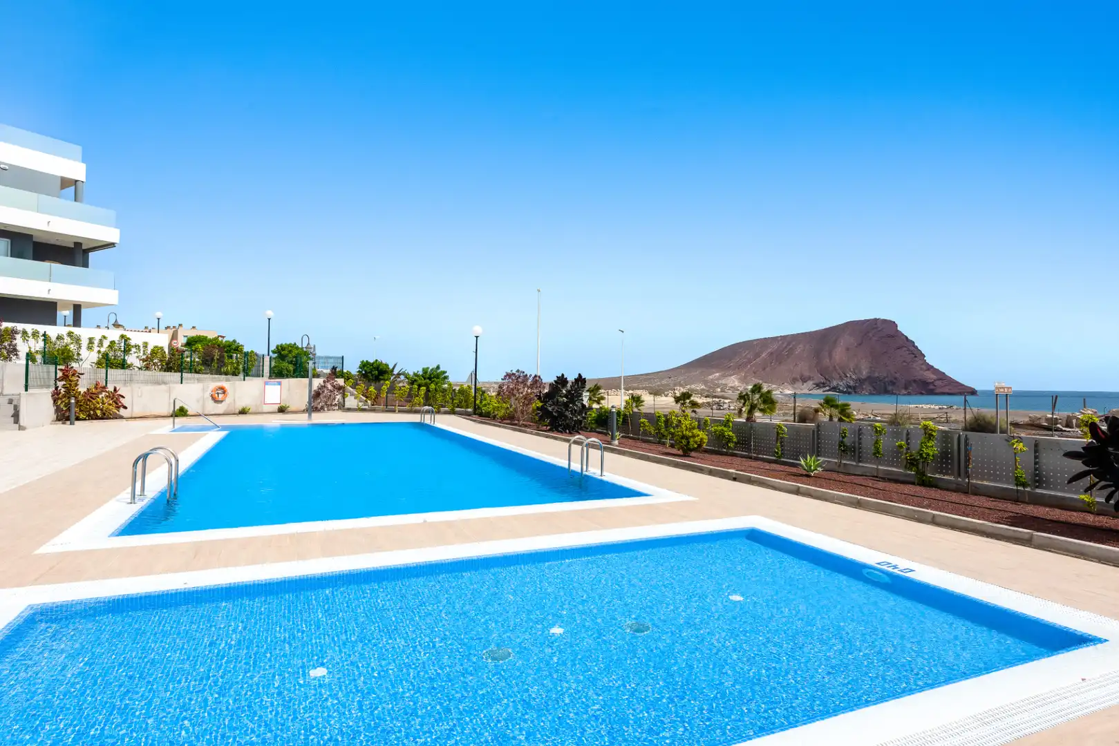 Swimming pool of Flat for sale in Los Abrigos