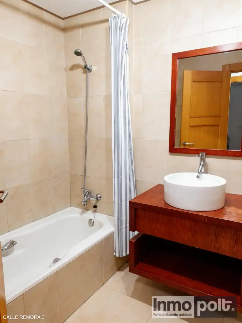 Baño de Piso en venta en Torre-Pacheco con Aire acondicionado, Calefacción y Amueblado