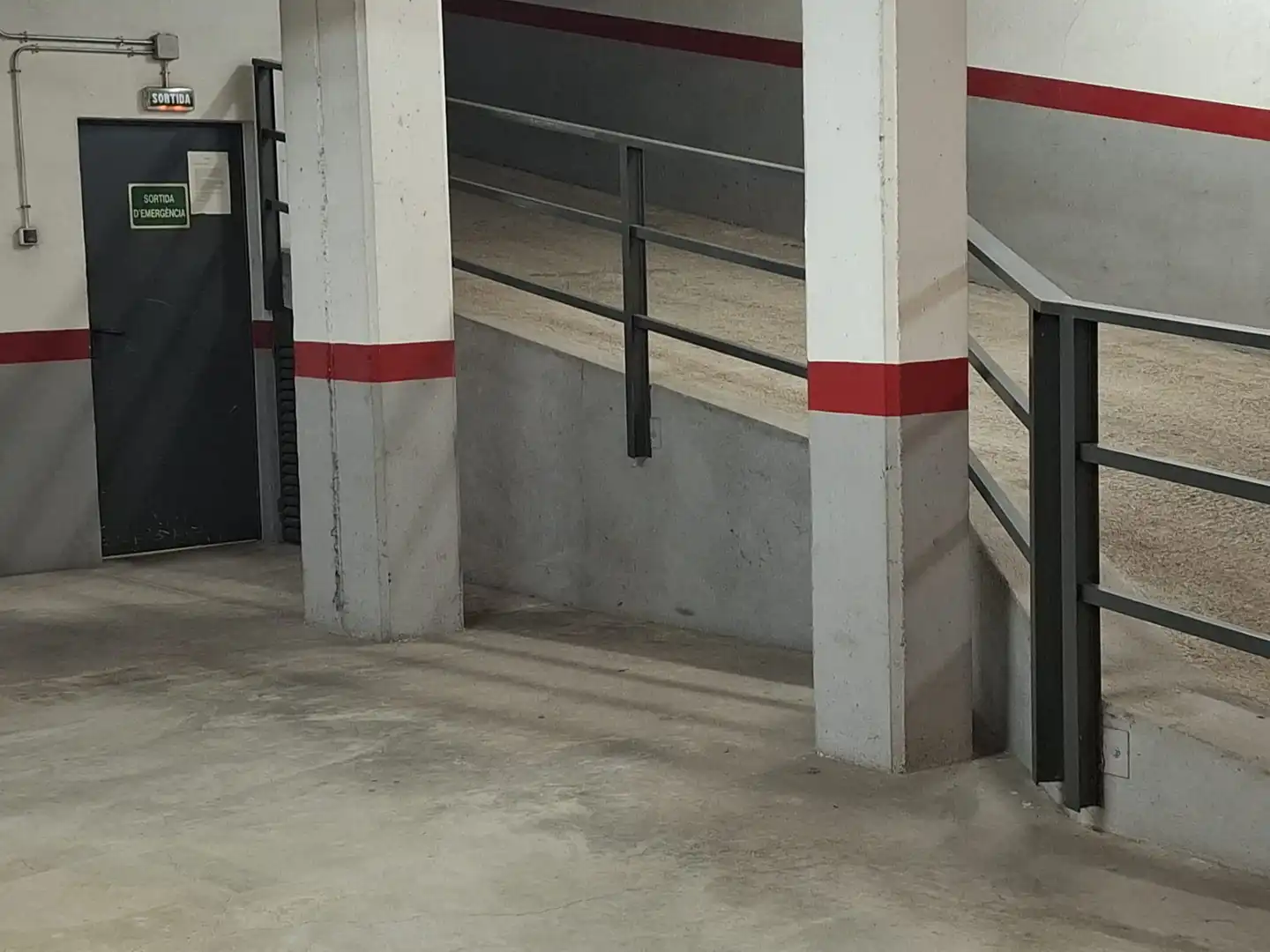 Doppelparkplatz mit Aufzug zum Verkauf in Carrer de la Pau 29, imagen 7